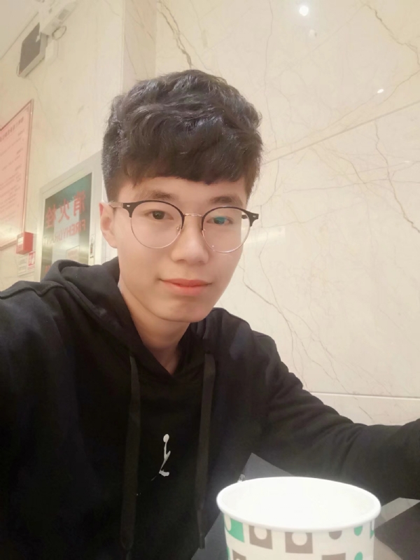 小张的第一张照片--黄石中老年相亲网